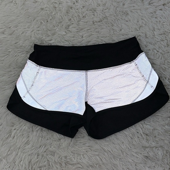Lululemon Run: Speed Short *Reflective Silver / Black - Picture 1 of 7